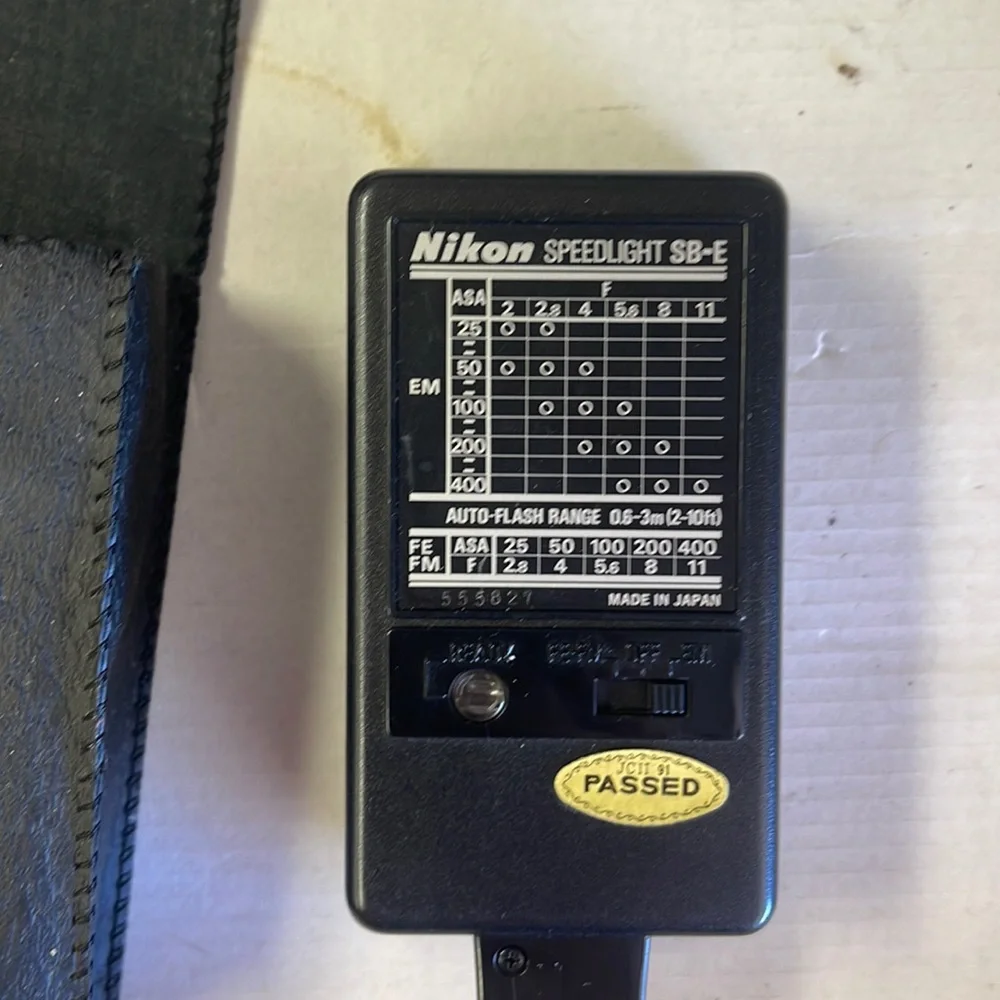Nikon speed light SB-E